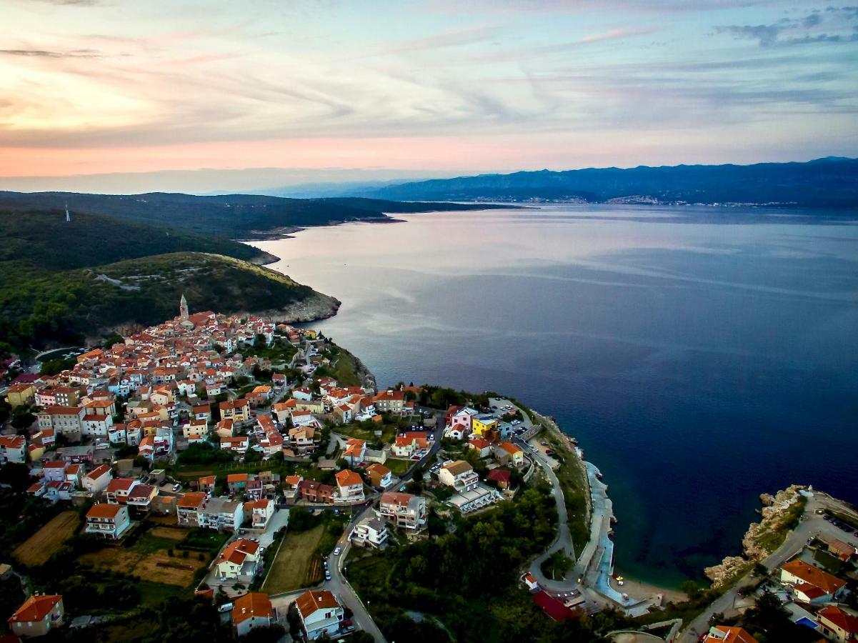 Bura Villa Vrbnik Esterno foto